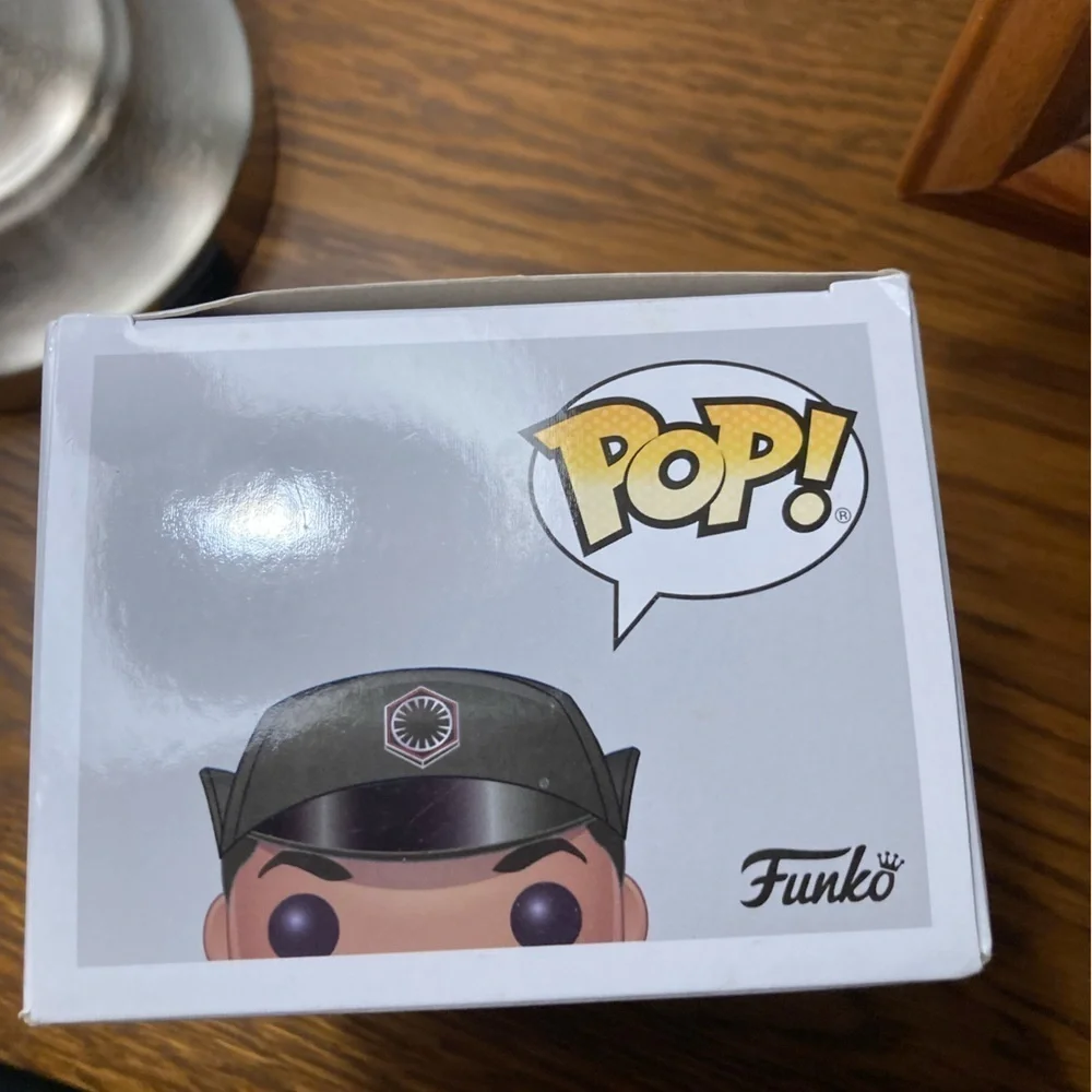 Finn Funko Pops Retired Star Wars - Picture 6 of 8